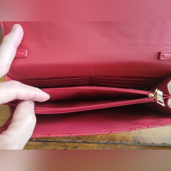 Badgley Mischka Red Quilted Women's Bag - Picture 8 of 10